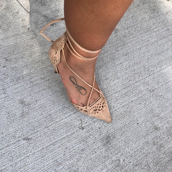 ALDO ANKLE STRAP PUMPS SIZE 6 - Picture 4 of 6